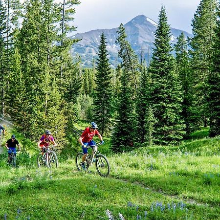 Big Sky Resort Village Center Bagian luar foto