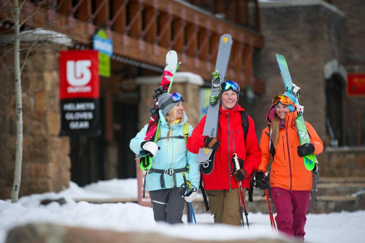 Big Sky Resort Village Center Bagian luar foto