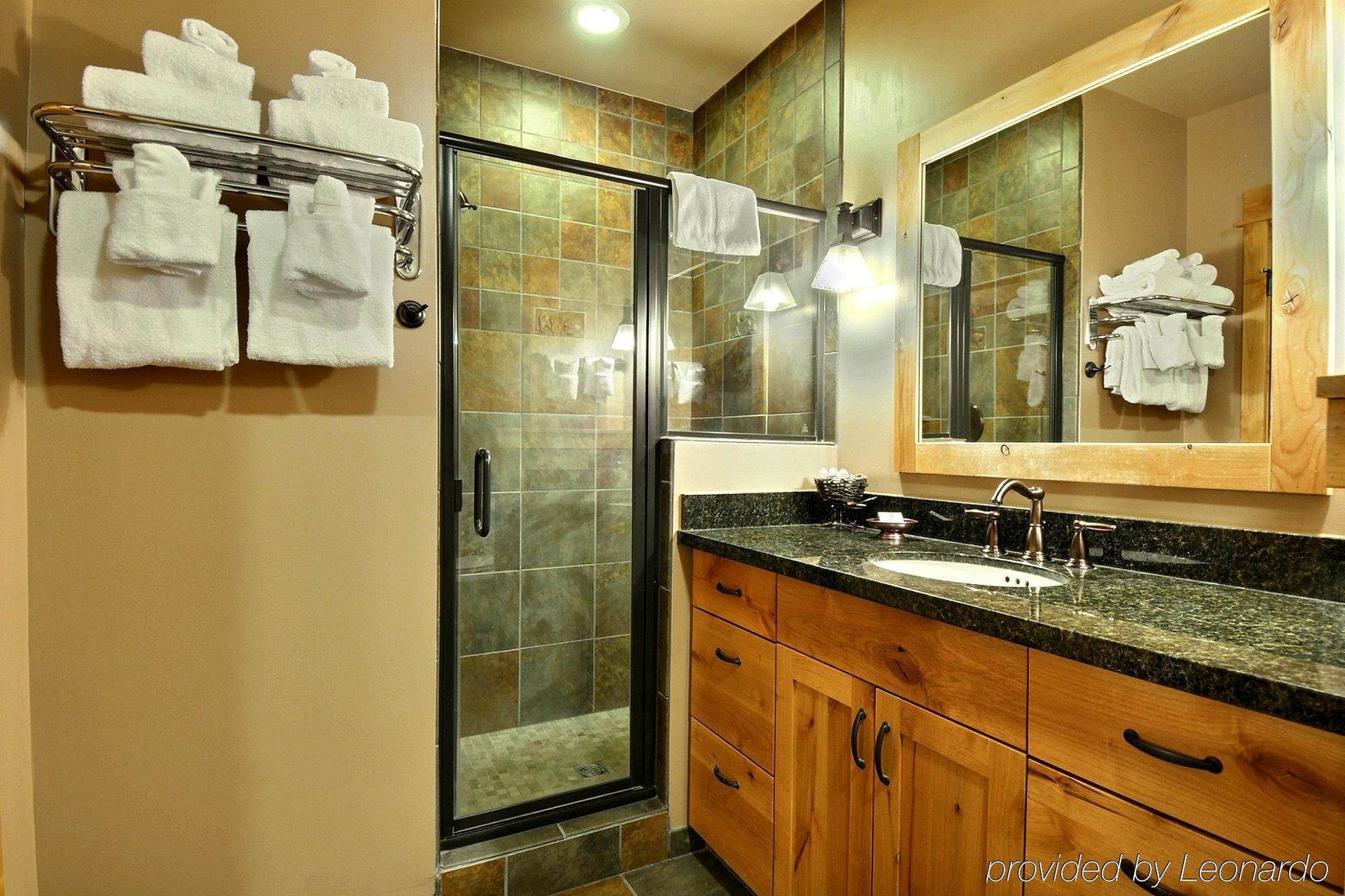 Big Sky Resort Village Center Bagian luar foto